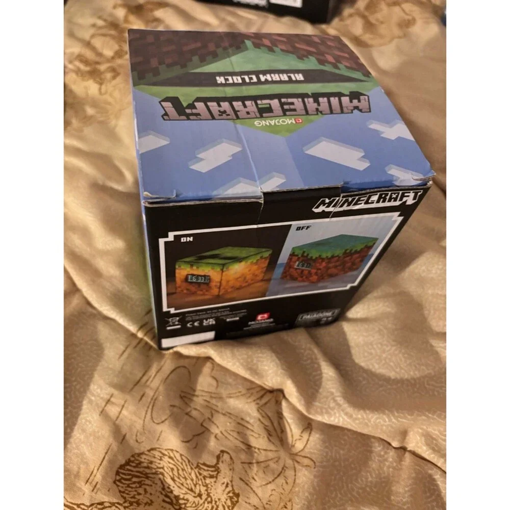 Minecraft: Grass Block Alarm Clock - Sealed and Unopened - New